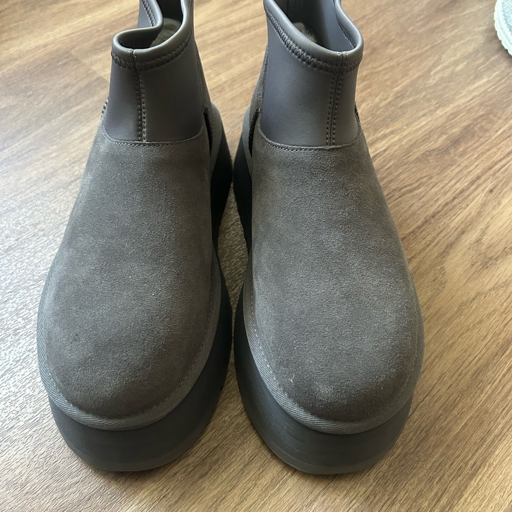 Women’s Gray Boots